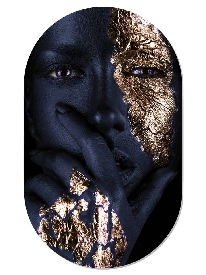 Muurovaal black gold face for wholesale by Label2X B.V.