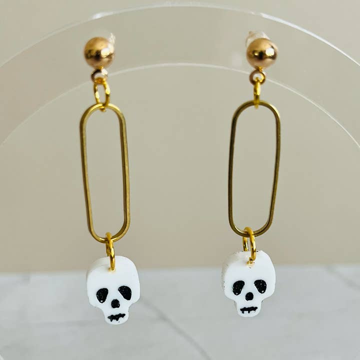 Brincos de caveira por atacado de She’s Crafty Handmade