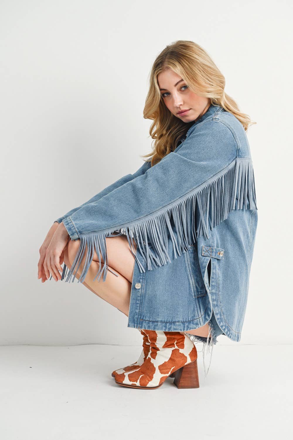 Bluivy - Vendita all'ingrosso Giacca - Donna - Giacca in denim western con frange e bottoni - confezione aperta39