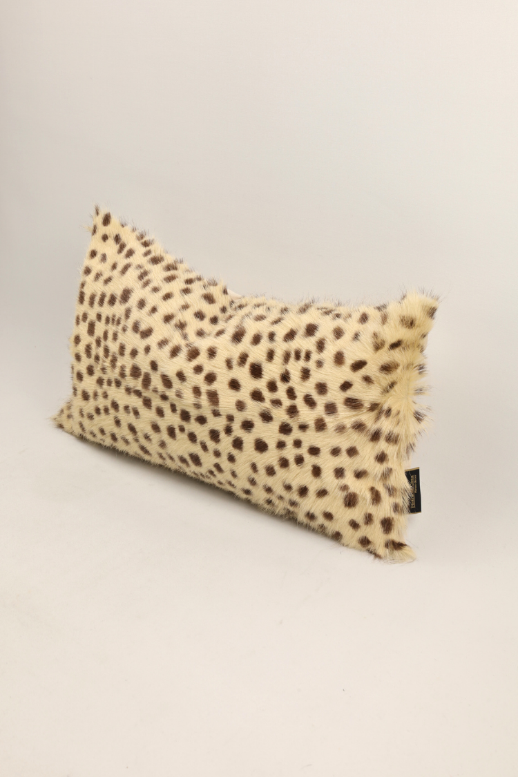 PIETRA DI CASA – wholesale Throw/decorative pillow – Leopard Pattern Goat Leather Pillow1