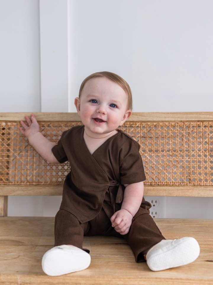 Conjunto de Top y Pantalón de Color Marrón Sólido para venta al por mayor de Yo Baby