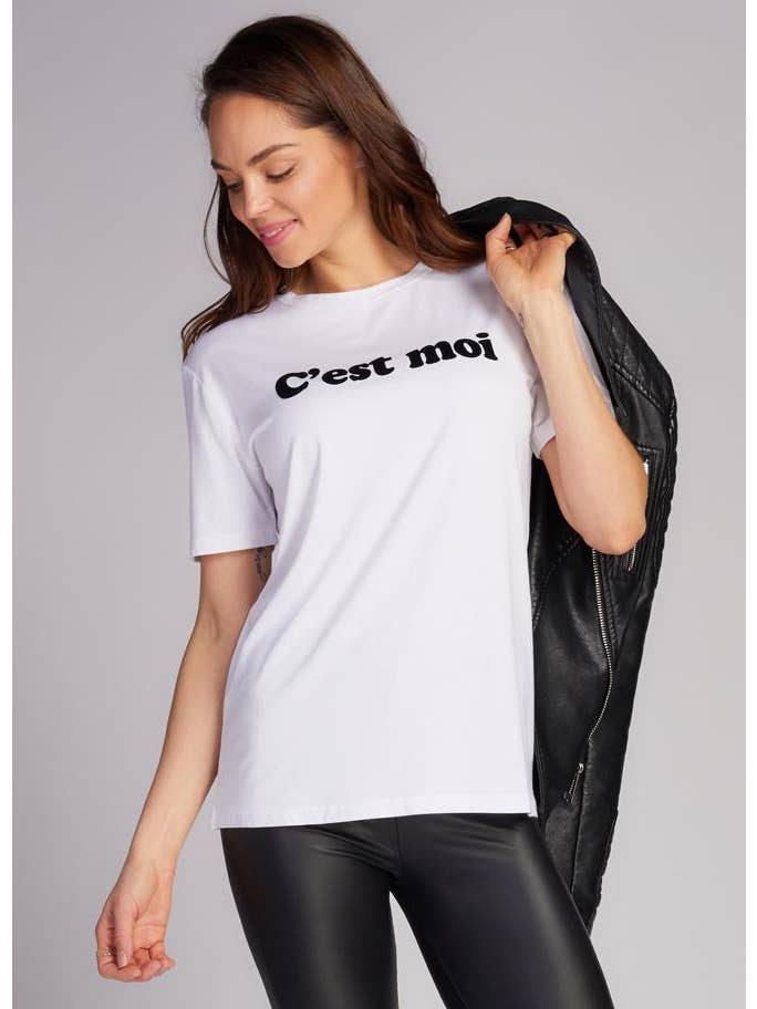 C'est Moi Clothing Co – wholesale Tröjor – Dam – Bambu C'est Moi Logo T skjorta - CET2910