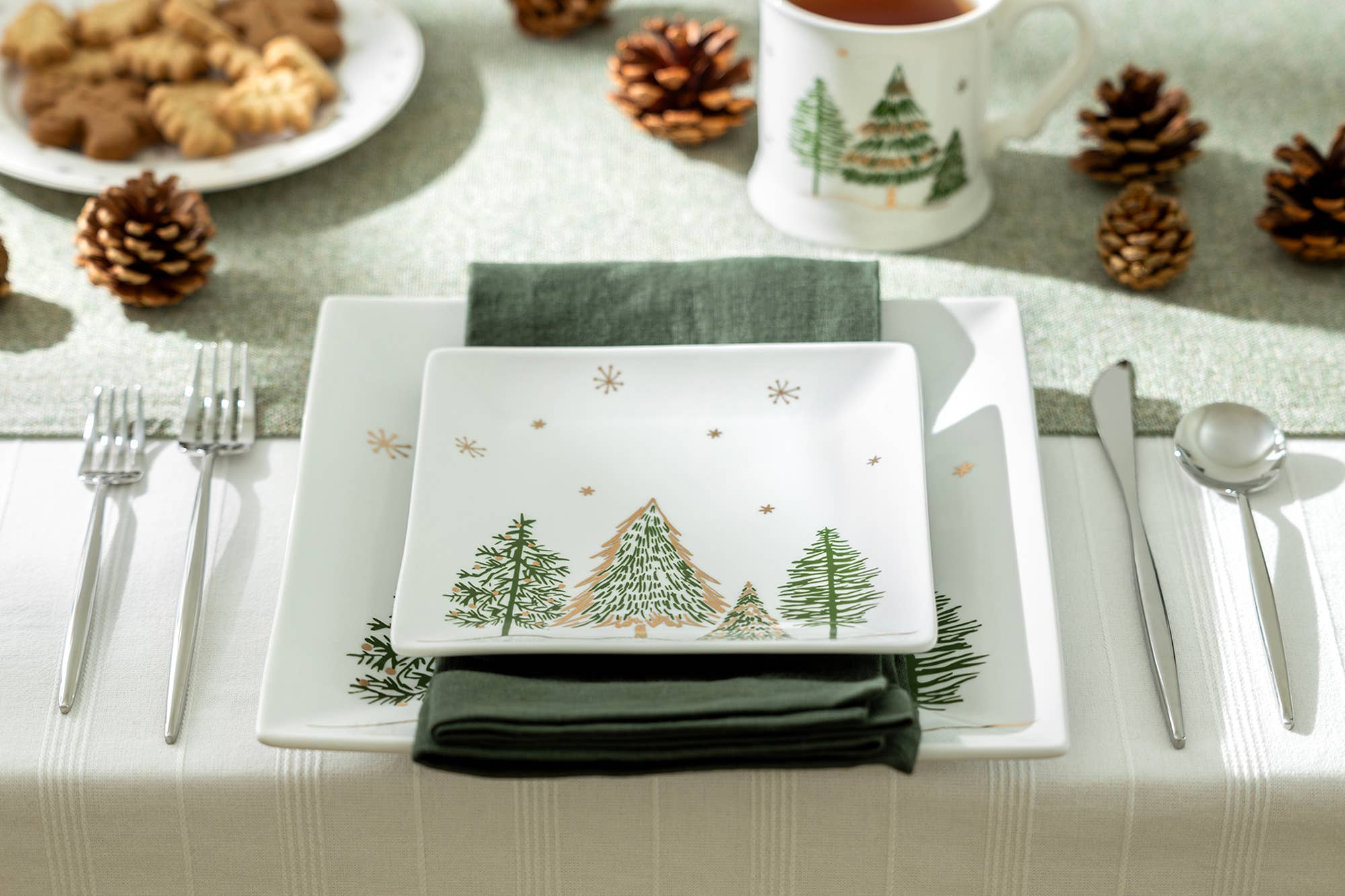 Grace Teaware - Wholesale Dinner Plate - Christmas Pine Trees 10" Fine Porcelain Square Dinner Plate1