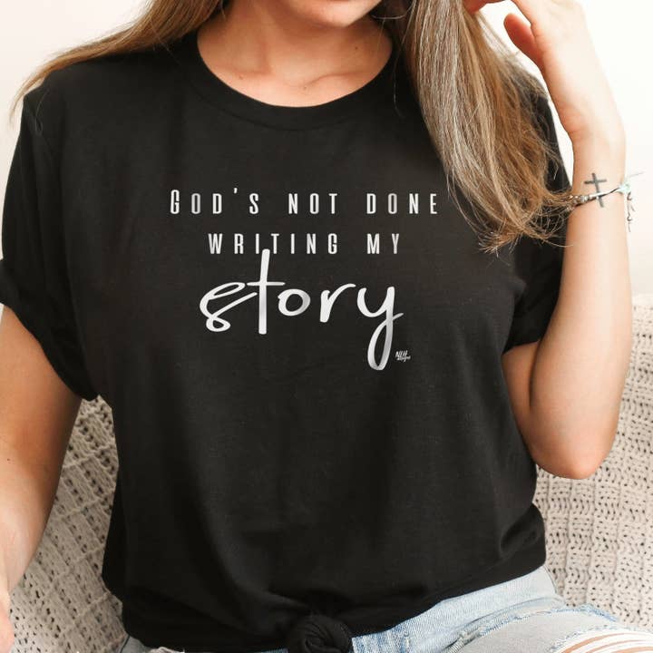 T-shirt à manches courtes "Dieu n'a pas fini d'écrire mon histoire" pour la vente par Never Lose Hope Designs