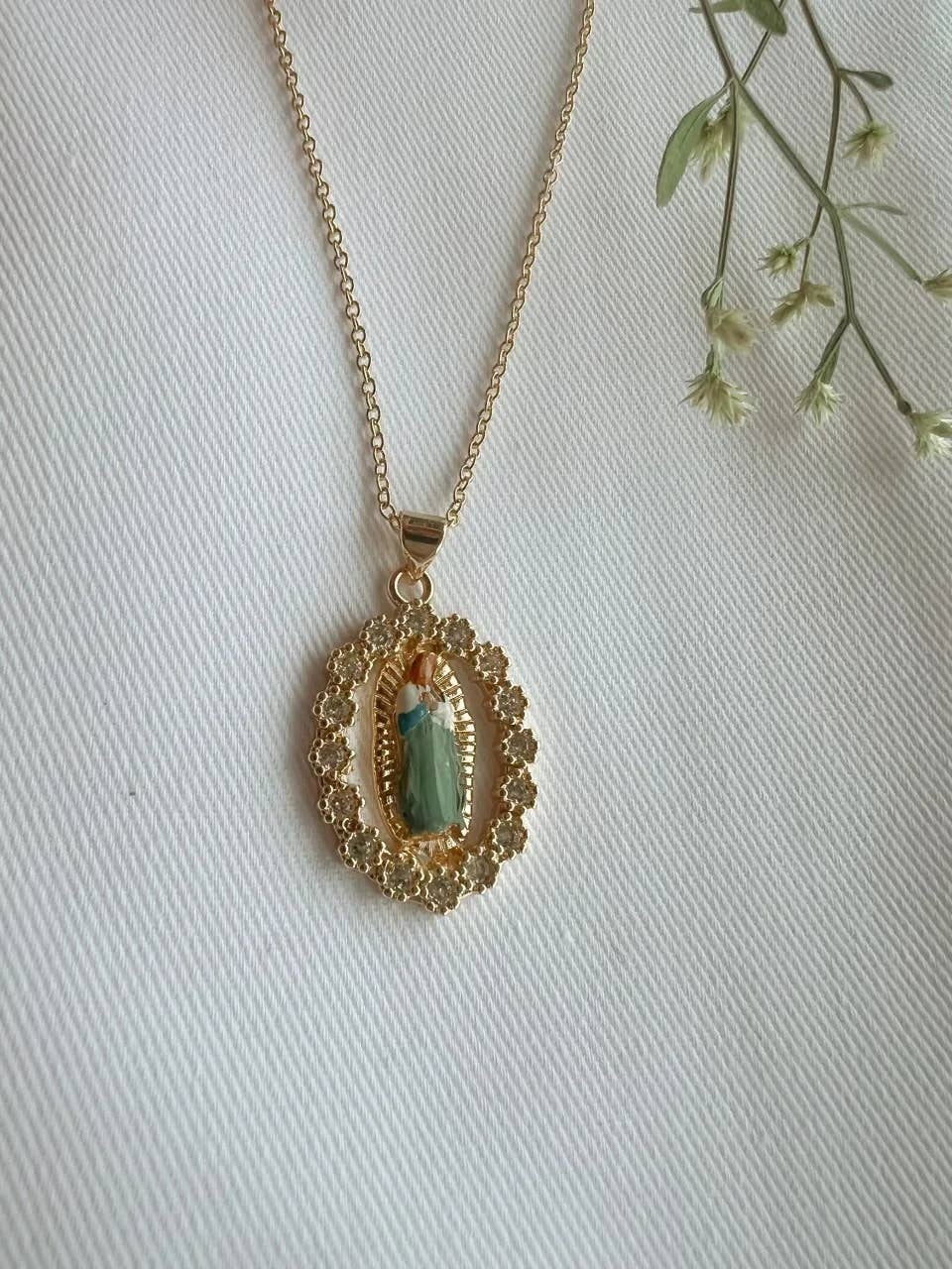 Harleigh Leonards Designs - Vendita all'ingrosso Collana con ciondolo/pendaglio - Collana di Santa Dinfna