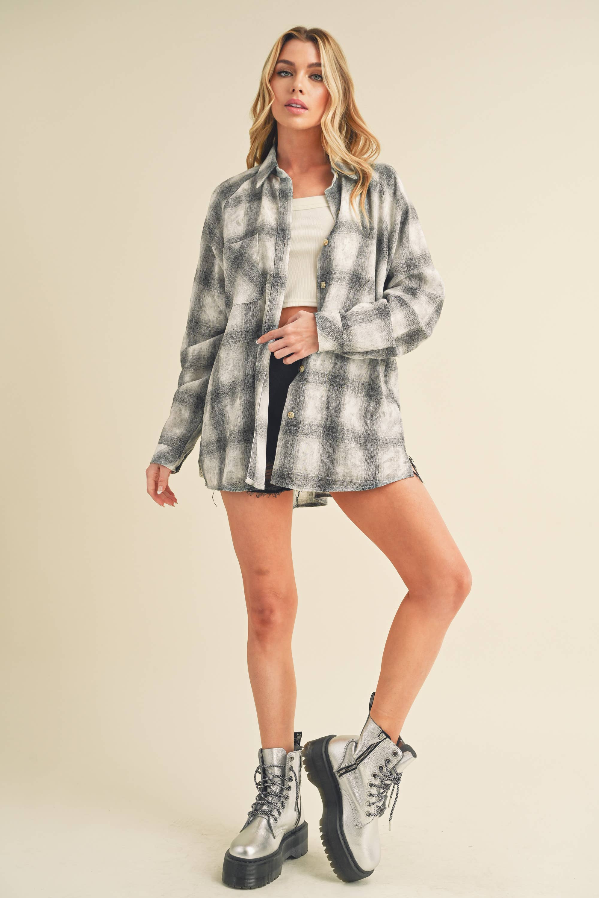 AEMI + CO – wholesale Tröja med knappar – Dam – 8323DN Laura skjorta i tvättat rutigt flanelltyg42