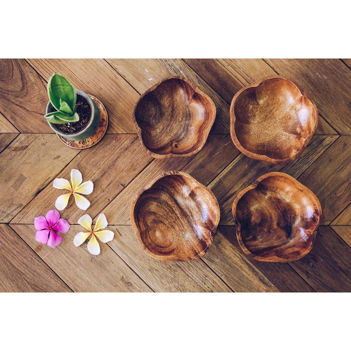 Woodware&Co - Wholesale Serving bowl - Set Of 4 Handmade Acacia Wood Flare Shaped Bowls1