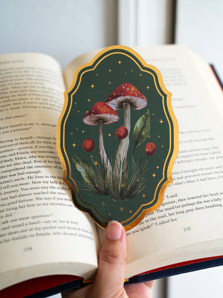 Marcador de Livro Vintage com Cogumelo e Folha Dourada | Romantismo Literário por atacado de The Bookish Atelier