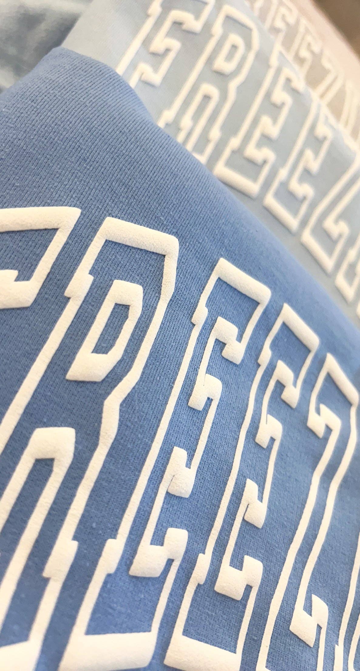 COTTON PRESS CO. - Vente Sweat-shirt à imprimés – femme - Sweatshirt Givré - Lettres Gonflées1