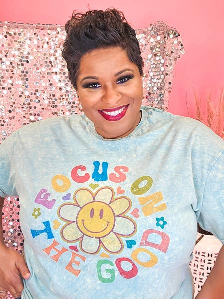 Chemise délavée Focus On The Good Mineral pour la vente par Sugar Stitch