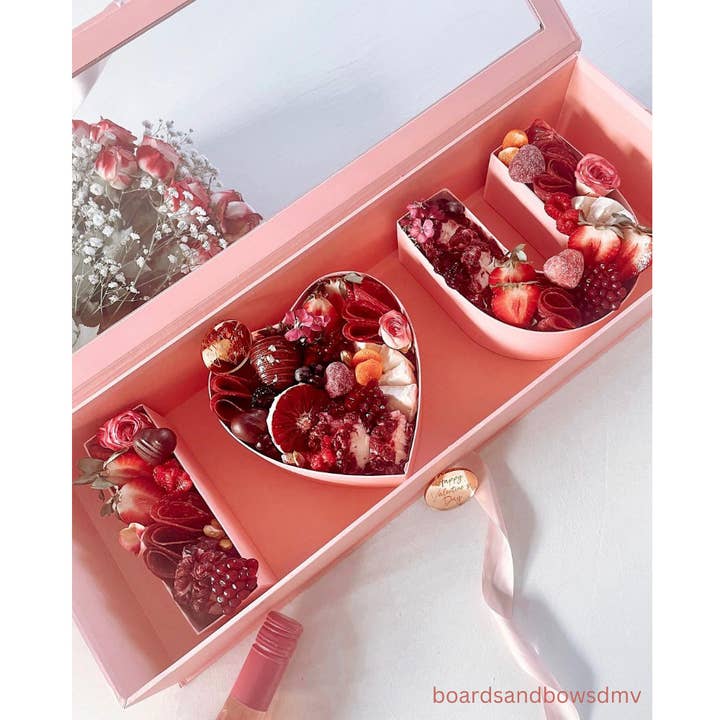 UNIKPACKAGING - Wholesale Gift Box - I Love U" Box with Clear Top, Plastic Liner & Ribbon5