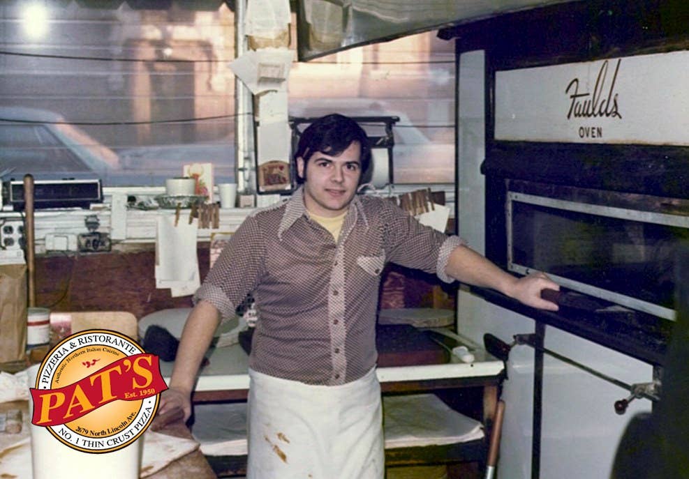 Chitown Clothing – wholesale Screen printed t-shirt – unisex – Pat's Pizzeria Shirt2