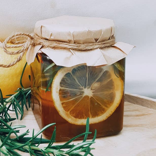 Cassia Cinnamon Essential Oil Pure Natural 32 fl oz for wholesale by Virginia Aromas