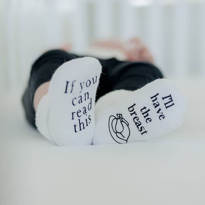 Si vous pouvez lire ceci, j'aurai les chaussettes Breast Baby pour la vente par Dorothy’s Reason