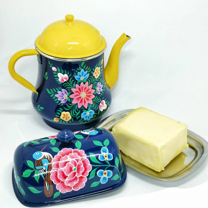 Nayda Diaries - Venta al por mayor Platos para mantequilla - Tetera india azul marino esmaltada con flores pintada a mano