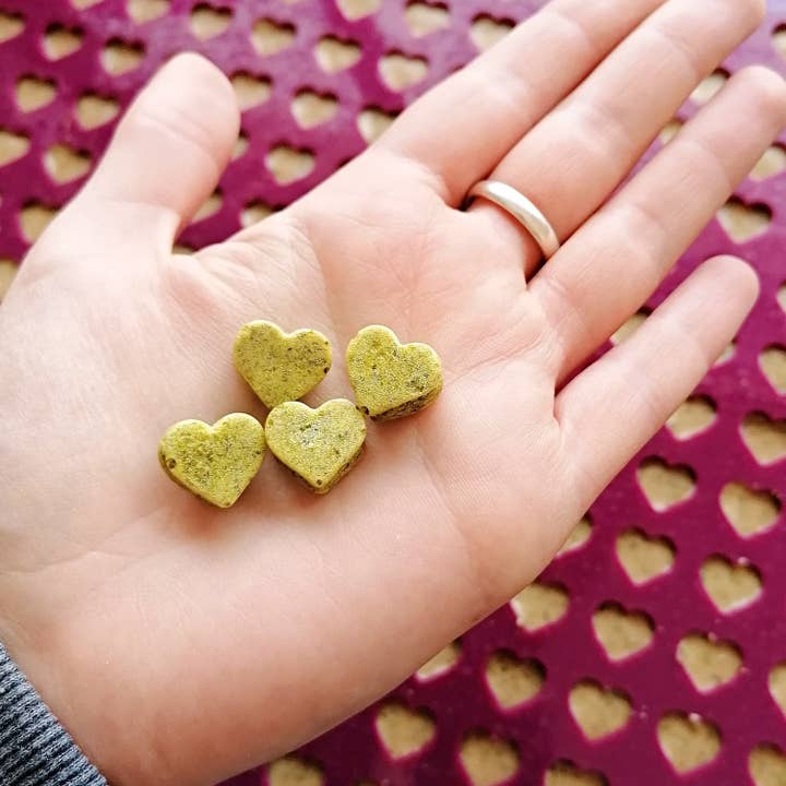 Collory – snacks e guloseimas - Cão por atacado – Tapetes de silicone para assar em formato de coração (mini e médio)31