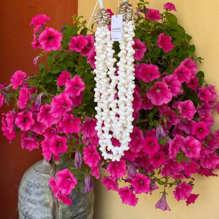 White Shell Necklace – Hawaii for wholesale on Faire2