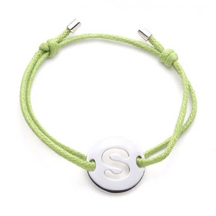 Bracciale Con Medaglia Lettera S per la vendita all'ingrosso da parte di Woo's pure feelings