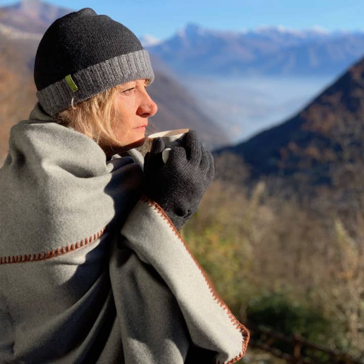 Manta de caxemira pura com bainha em cor queimada Cod 524 por atacado de C.C.&Co.Srl