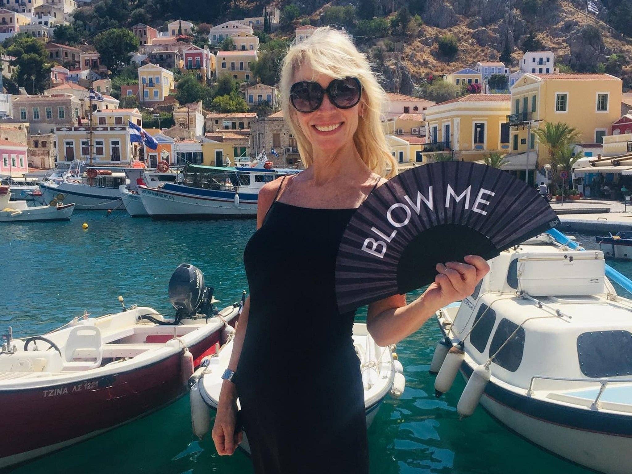 Khu Khu – wholesale Handheld folding fan – Blow Me Hand-fan11