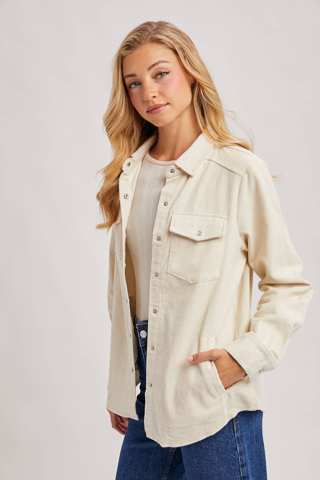 Bluivy – wholesale Shirt Jacket/Shacket - Women’s – CORDUROY BUTTON DOWN SHACKET WITH POCKETS12