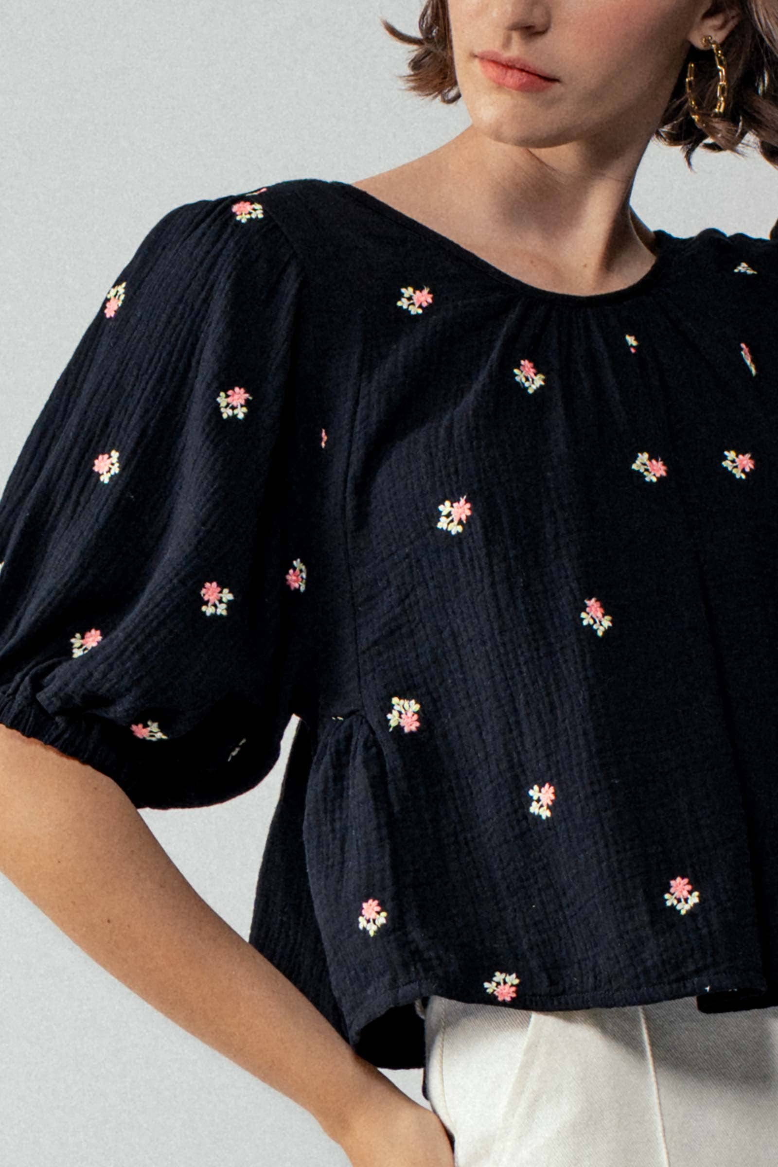 Urban Daizy - Wholesale Blouse - Women's - Floral Embroidered Gauze Blouse1
