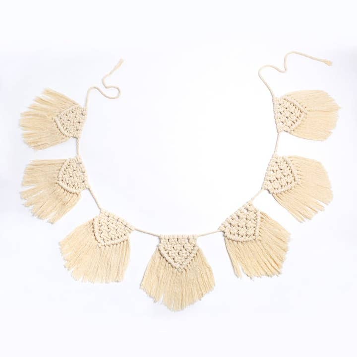 Crema Naturale Kit artigianale con bandierine in macramè in vendita all'ingrosso su Faire3