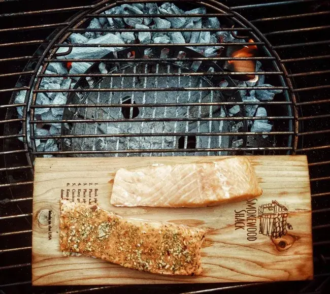 The Smokey Carter – wholesale Rub – Japanese Wasabi & Lime BBQ Rub Shaker2