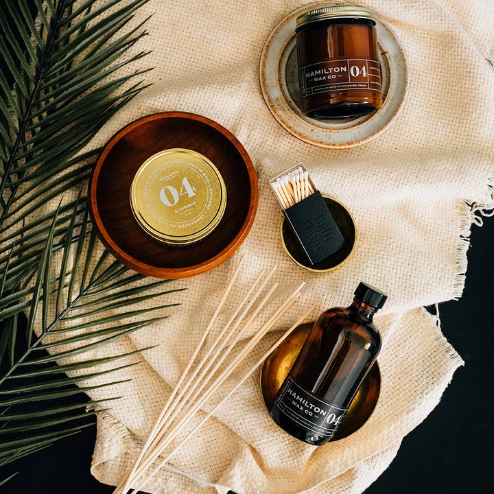 Hamilton Wax Co. - Wholesale Jar/Filled Candle - 04 Fig & Rhubarb Scented Candle - Amber Glass Jar3