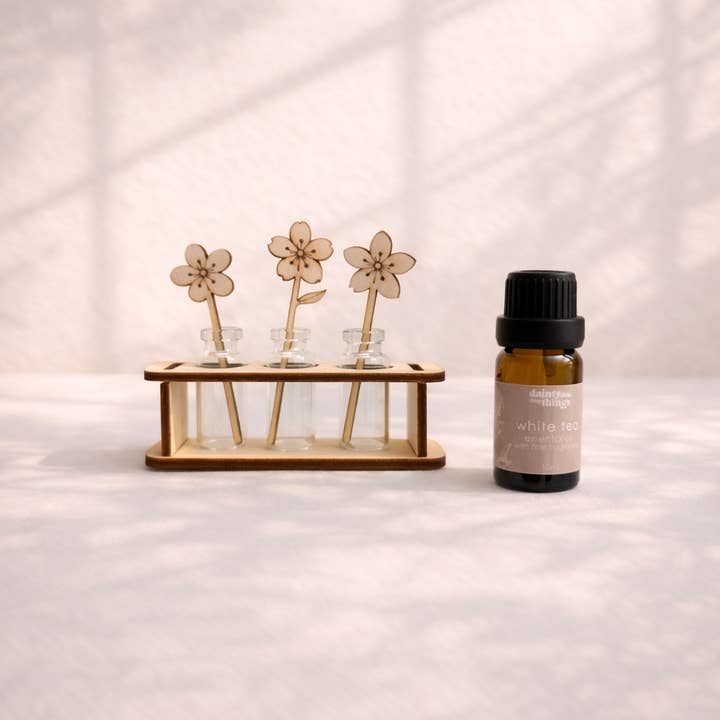 Dainty Little Tiny Things - Wholesale Electronic Diffuser - Tiny Plant Propagation Leaf Diffusers6