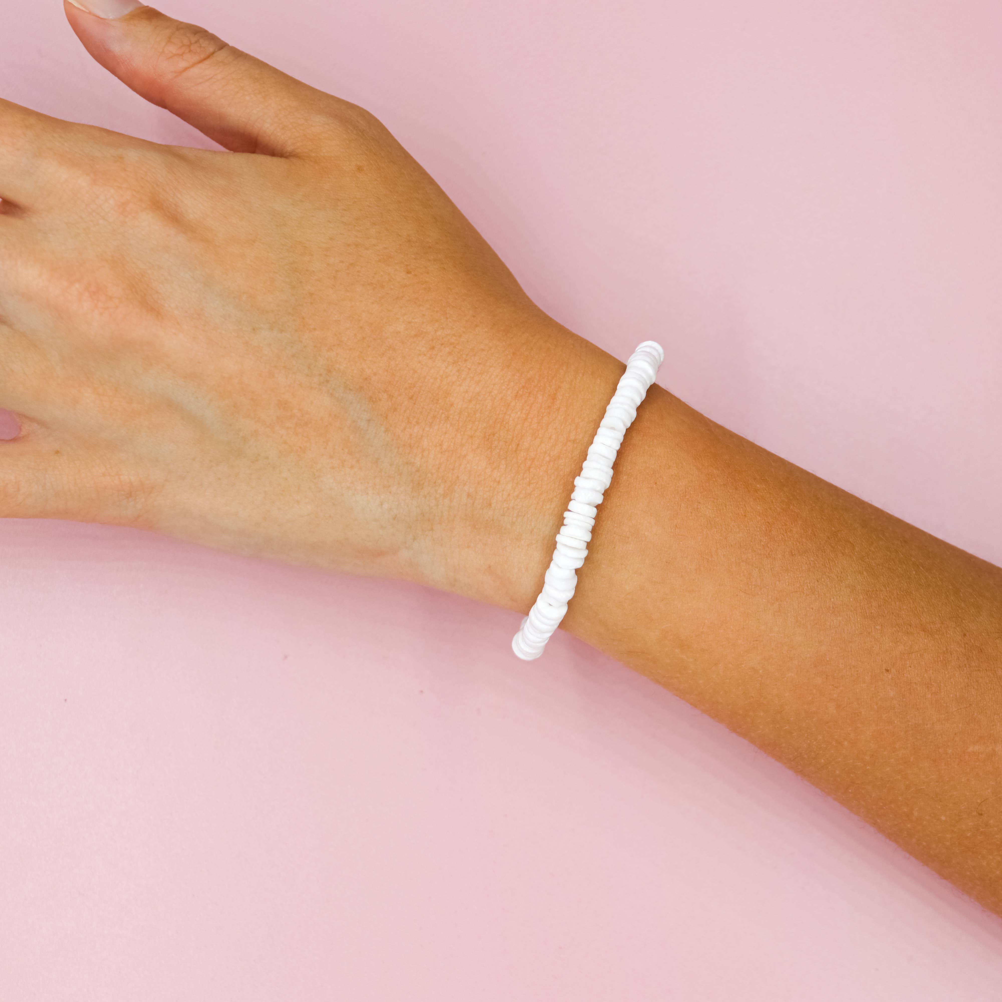 Natalia - Wholesale Beaded Bracelet - Stretch White Puka Shell Bracelet - PC1