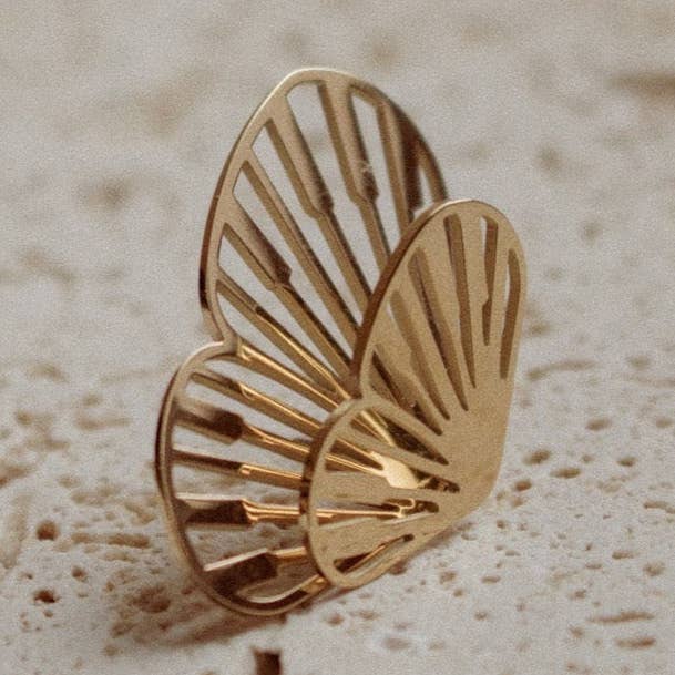 orecchini farfalla per la vendita all'ingrosso da parte di Black Sheep Jewelry