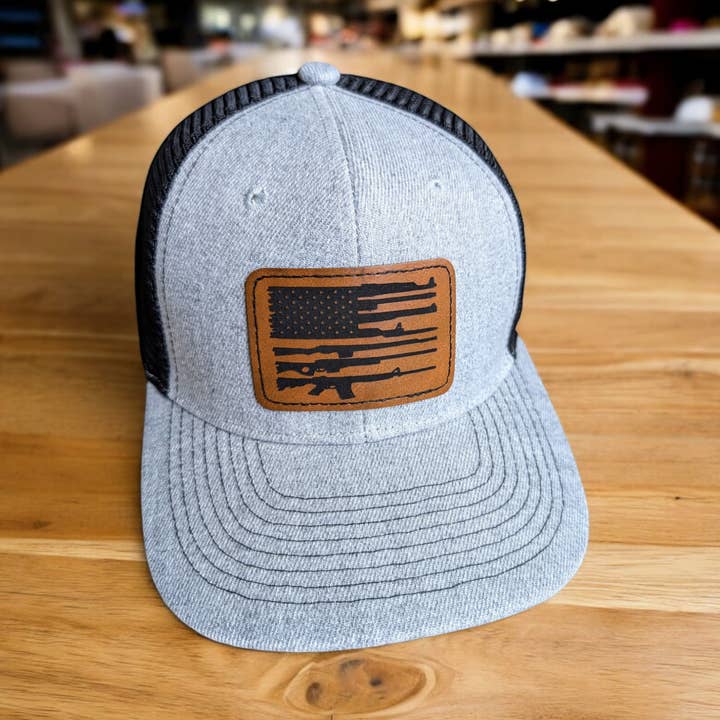 2A Solutions - Vendita all'ingrosso Cappellino da camionista - Unisex - Cappello da camionista in pelle con toppa con bandiera degli Stati Uniti 2A (grigio melange)0