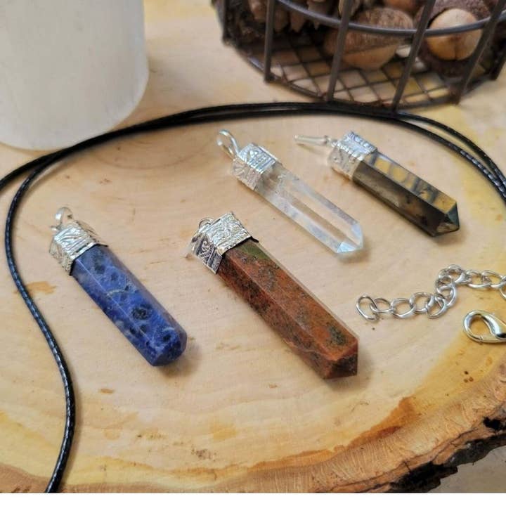 Single point Pencil Pendant Green Aventurine/Fluorite/Pyrite for wholesale by My Magic Place Shop