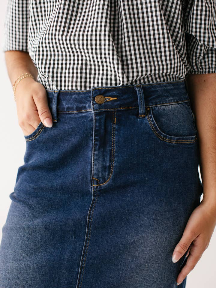The Main Street Exchange - Wholesale Skirt - Women's - 'Wren' Classic Denim Skirt22