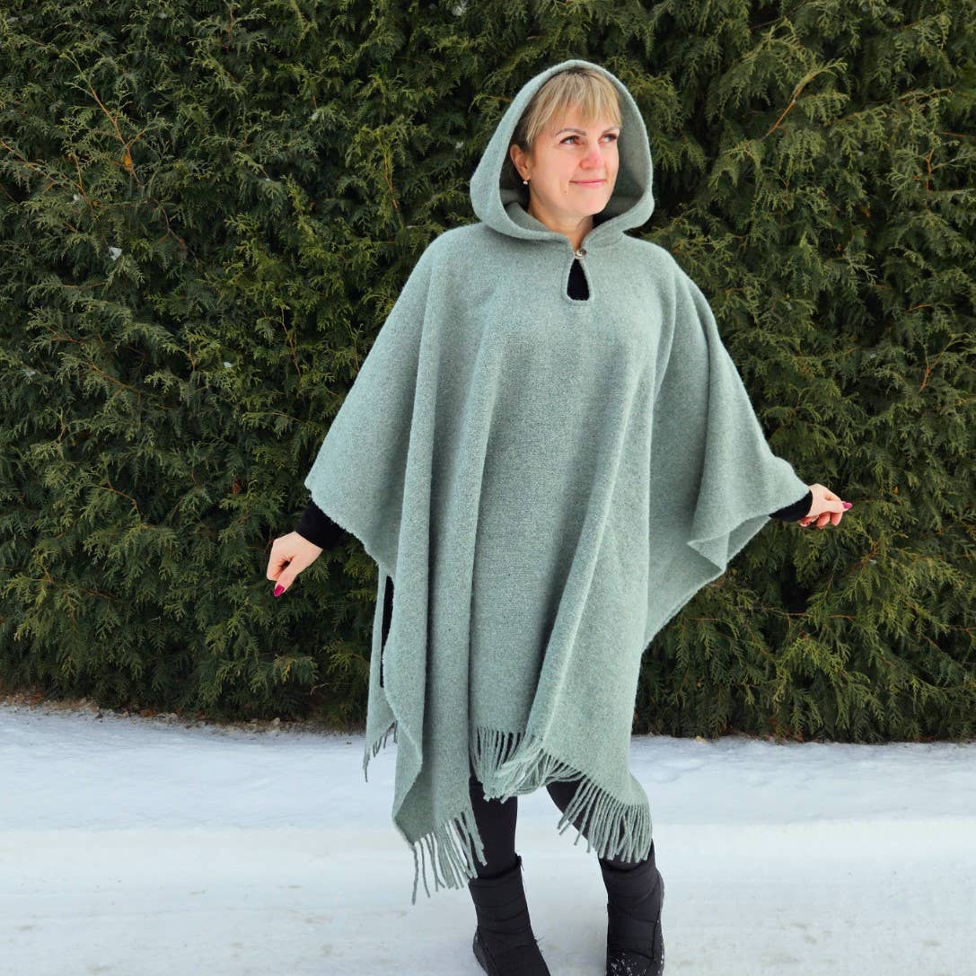 NorraVilla - Wholesale Poncho - Women's - Wool Poncho - Vakaris - Pale green15