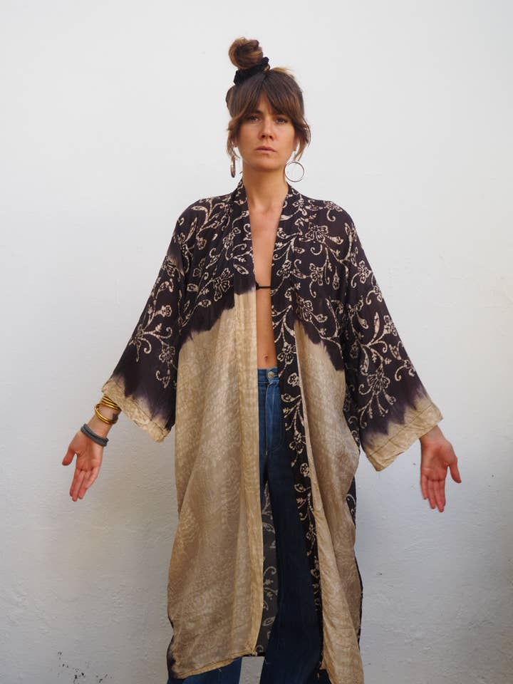 Vagabond Ibiza - Wholesale Kimono - Women's - The Kardash Kimono Mid-Length – Upcycled Vintage Sari Kimono9