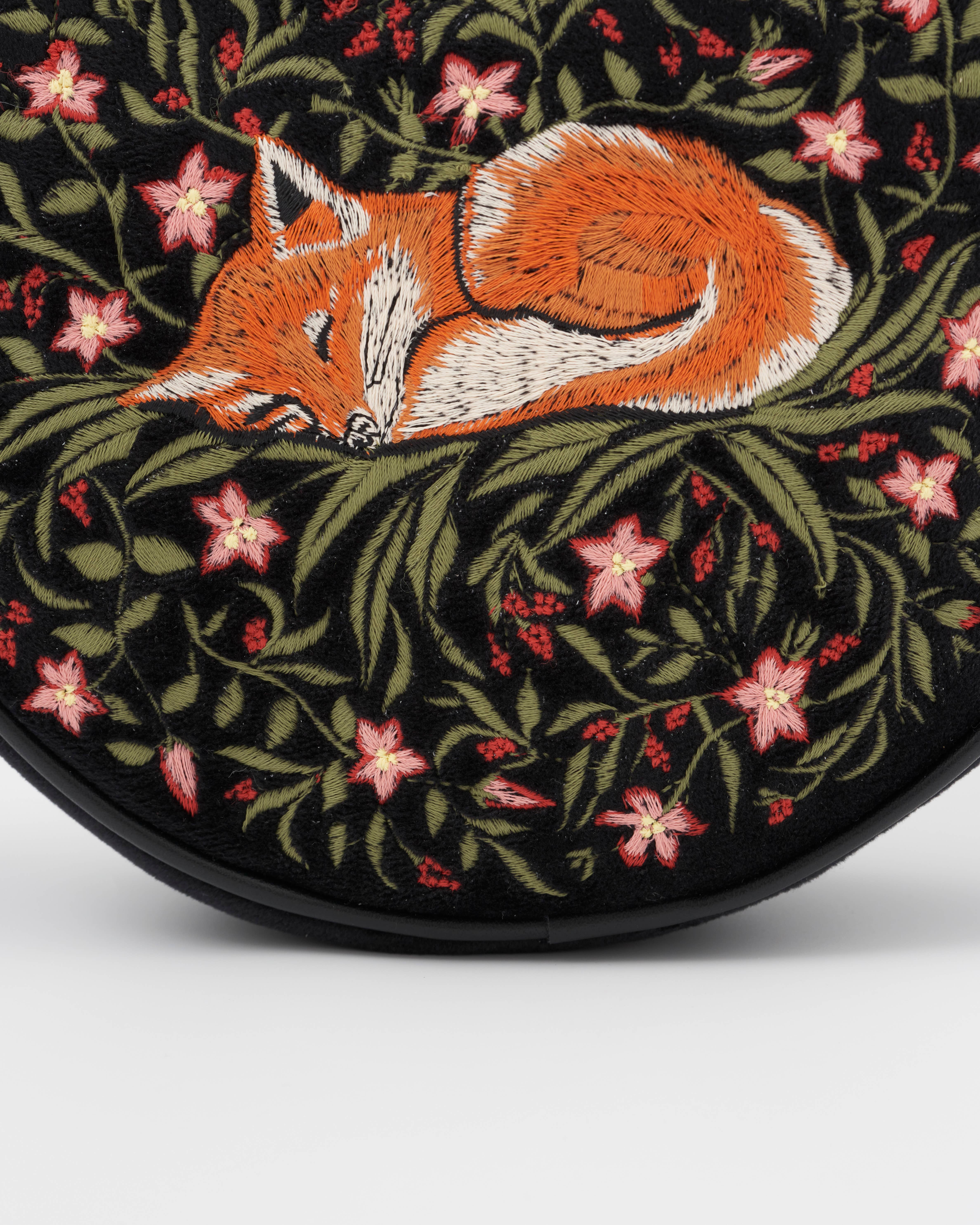 Fable England - Wholesale Crossbody Bag - Women's - US ONLY - Sleepy Fox Circle Purse7