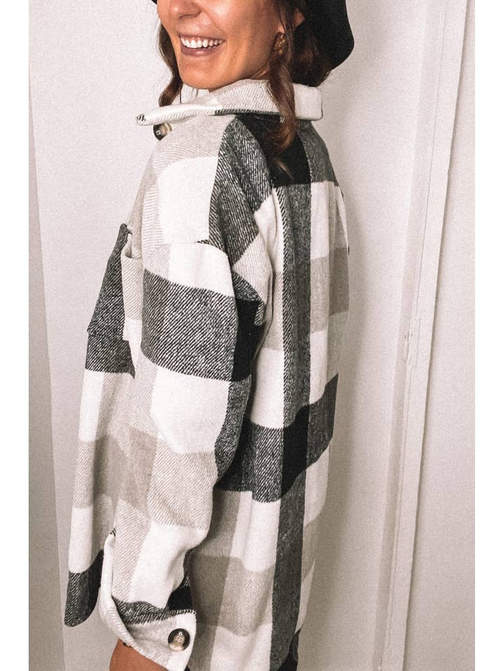 UNISHE - Wholesale Shirt Jacket/Shacket - Women's - XC1359 Plaid Flannel Shacket Jacket Women6