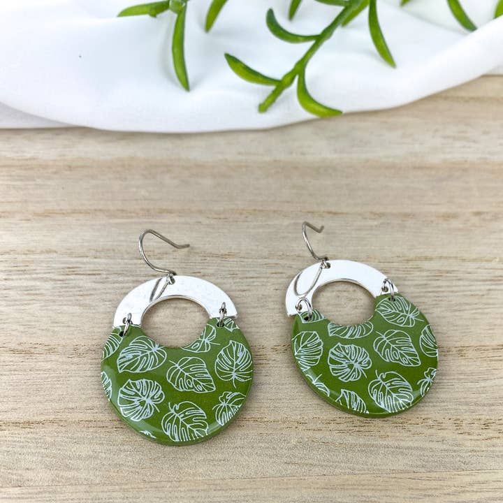 Light Shine - Wholesale Dangle Earrings - Monstera Leaf Dangle Earring | Green Spring Clay Drop |Plant14