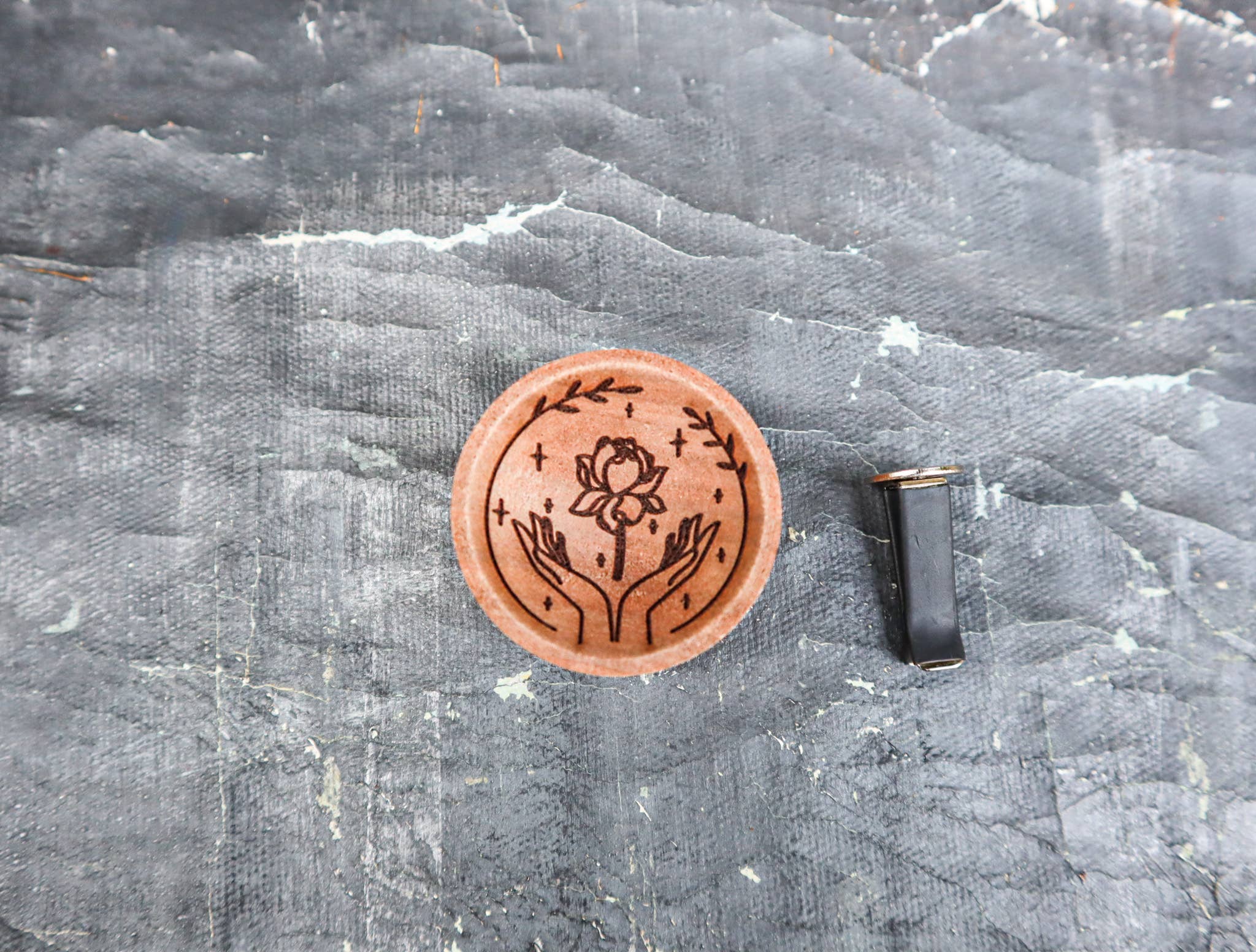 Plantish - Wholesale Car Freshener - Unisex - Hand Rose - Wooden Essential Oil Diffuser for Car3