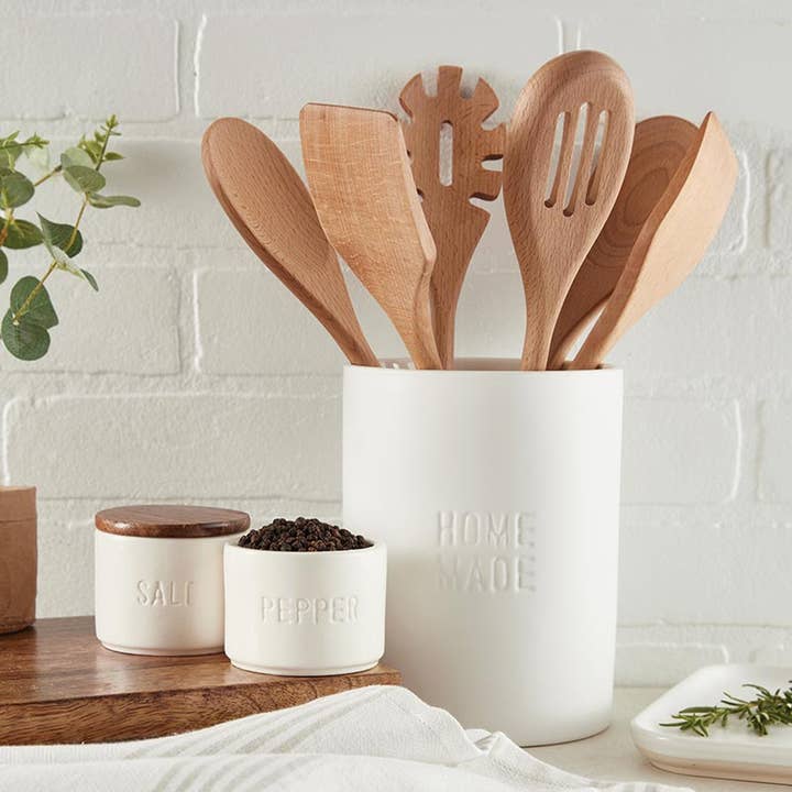 Santa Barbara Design Studio by Creative Brands - Wholesale Salt & Pepper Shaker Set - Face to Face Ceramic Salt + Pepper Set3