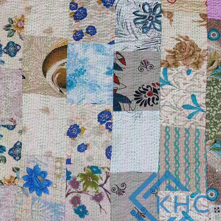 KHC - Venta al por mayor Edredones acolchados - Colcha de Seda Patchwork Boho Chic Blanca Diseño Ecléctico Colorido Decoración de Habitación5
