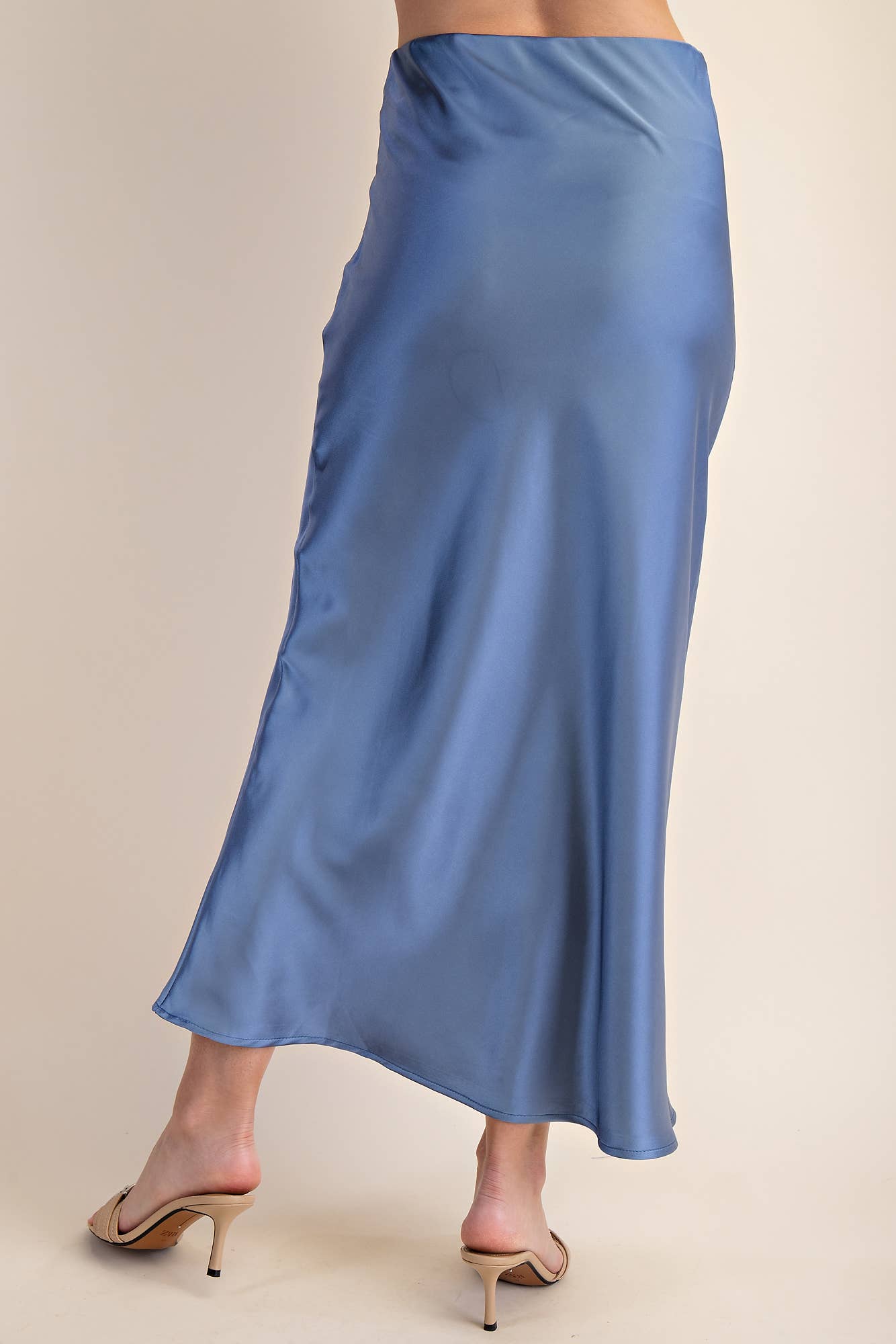 Glam - Wholesale Skirt - Women's - Waist Elastic Band Midi Satin Skirt25