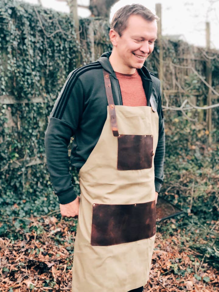 The EveryOne Apron for wholesale by Milestone Bag Co.