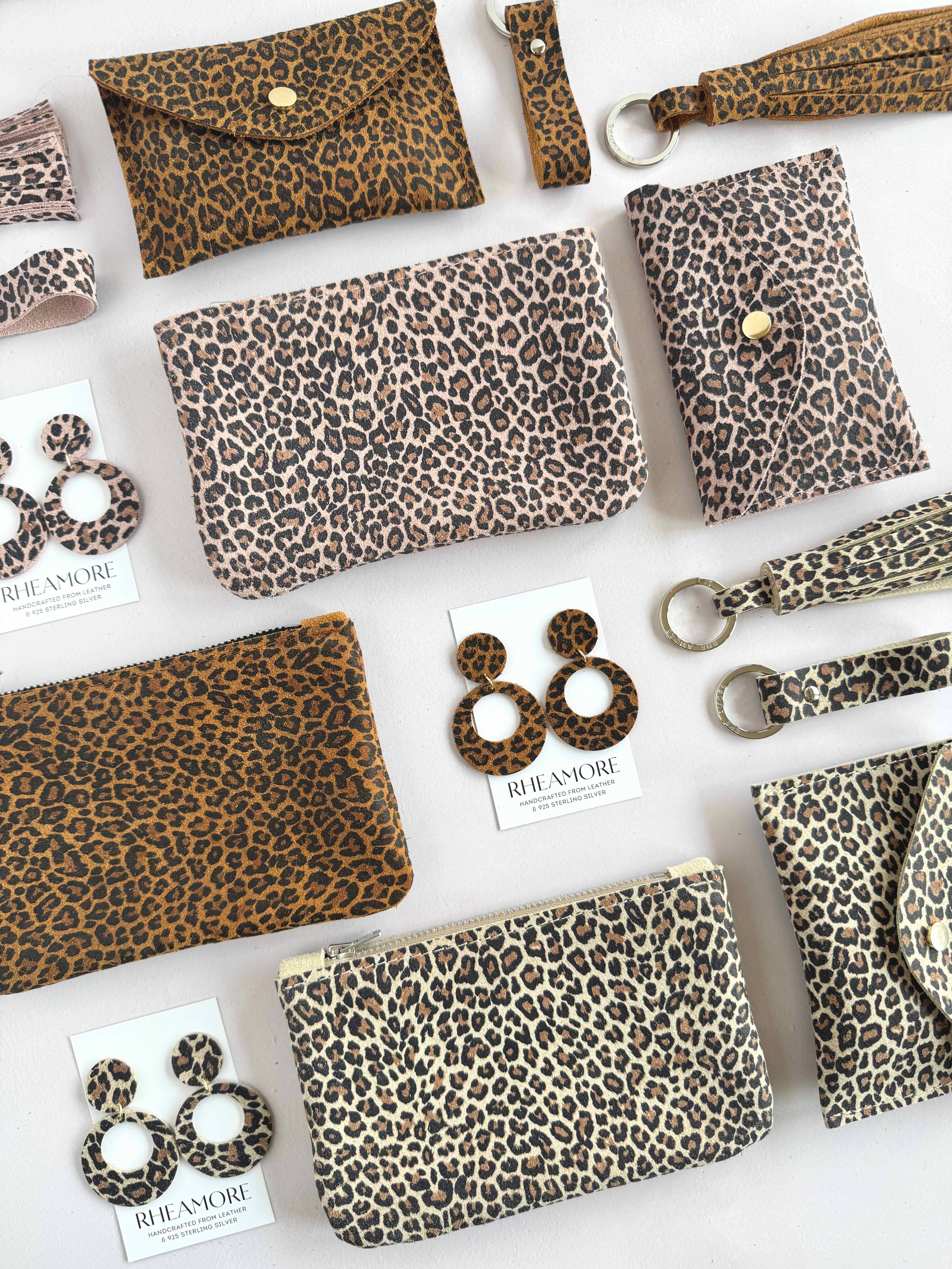 Rhe Amore – wholesale Keychain – Women's – Leopard Print Suede Leather Keyring4