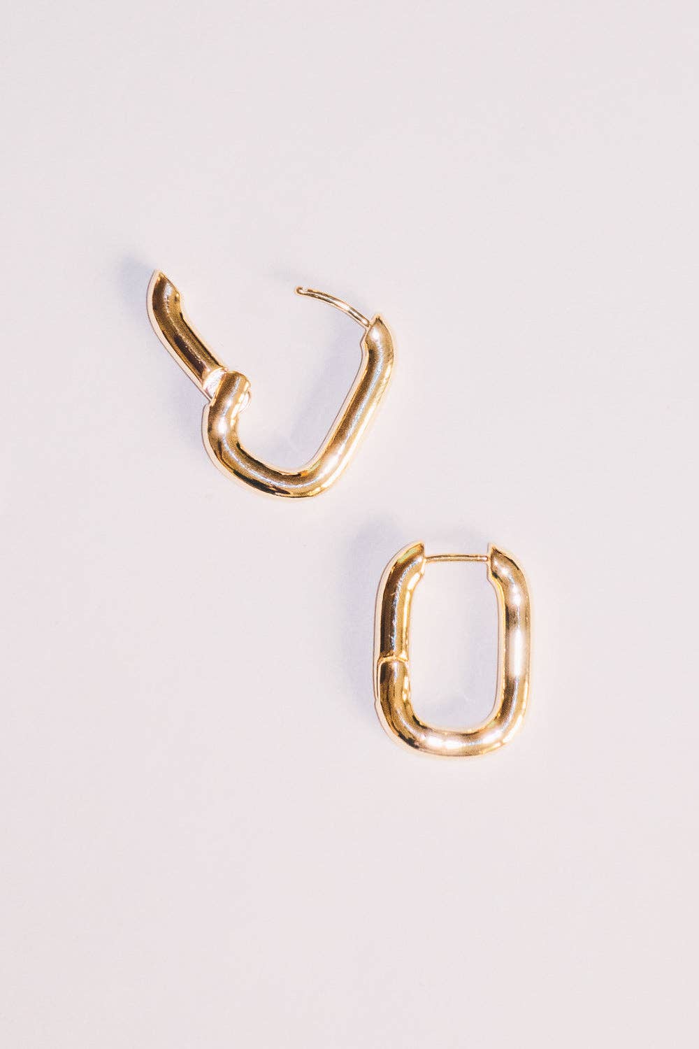Janna Conner - Wholesale Huggie Earrings - Addie Huggie Hoops | 18k Gold Plating2