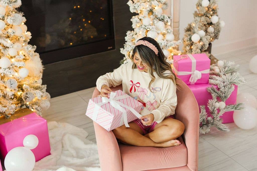 Beige Bows Fleece Graphic for wholesale on Faire10