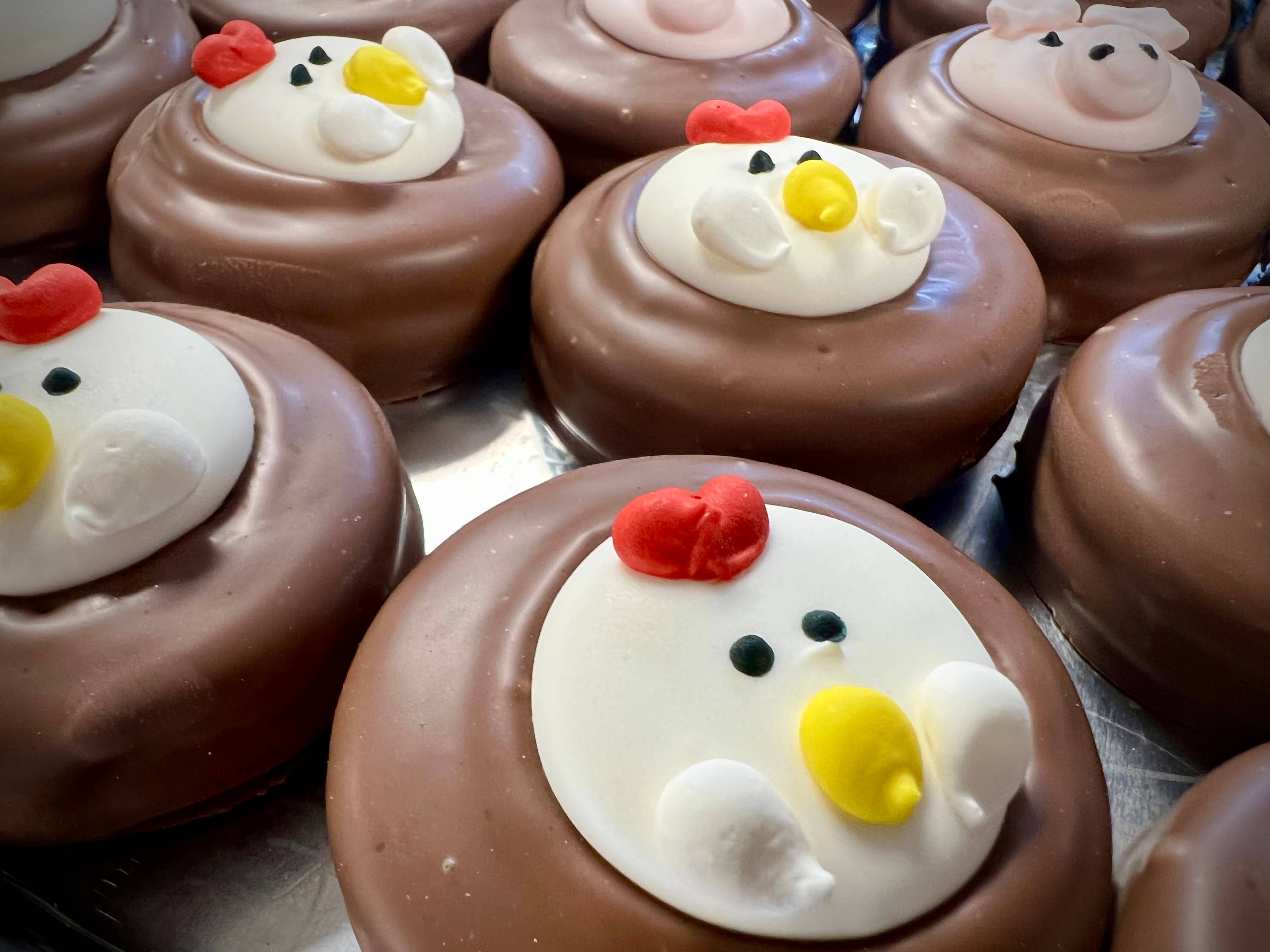 O'Shea's Candies Sweet Shop - Wholesale Chocolate Covered Sweets - O’Oreo “Farm Animal Faces” 🐔  🐮   w/ Milk Chocolate 3PK3