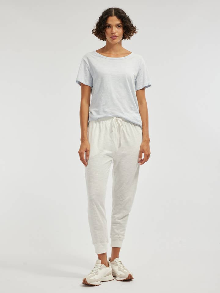 Kieran Beskåret Jogger - Hvid for engroshandel hos Amelius